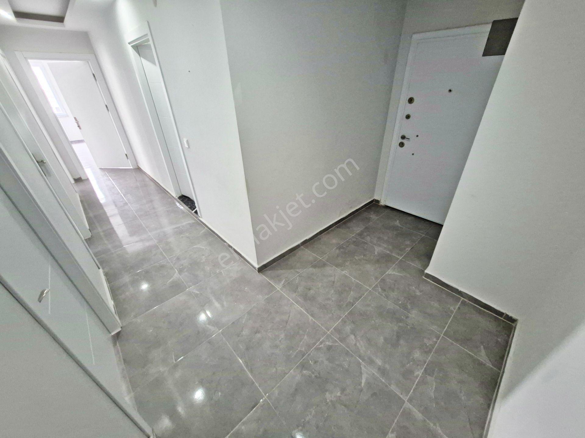 Aktif'ten Akçay 'da Satılık 8 Yaşında Arakat Ön Cephe Otoparklı 2+1 Daire — fotoğraf 23