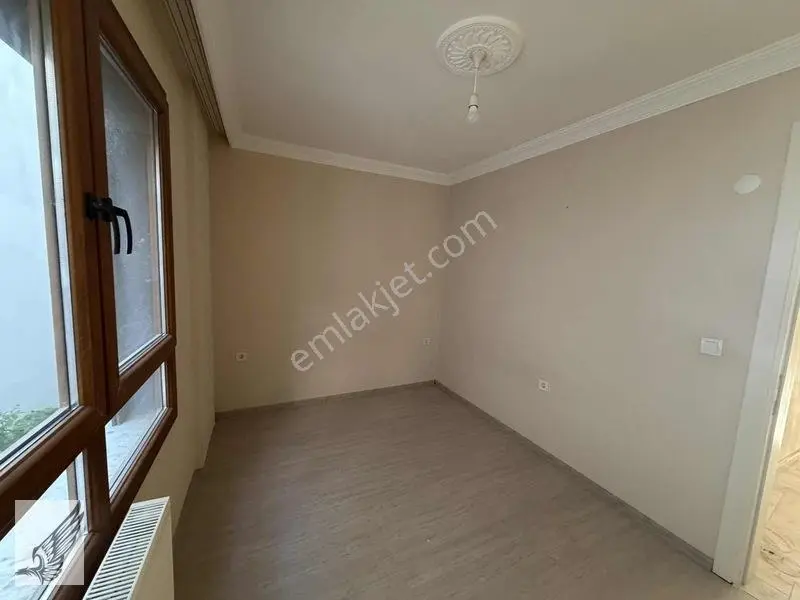 Seferihisar Merkezde 2+1 Kapalı Mutfak Satılık Daire — fotoğraf 7