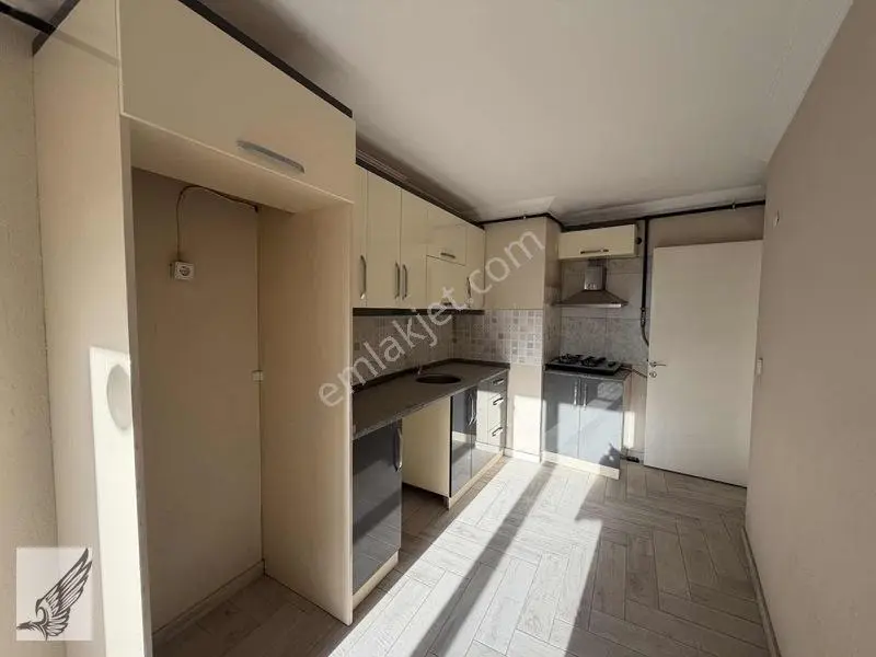 Seferihisar Merkezde 2+1 Kapalı Mutfak Satılık Daire — fotoğraf 14