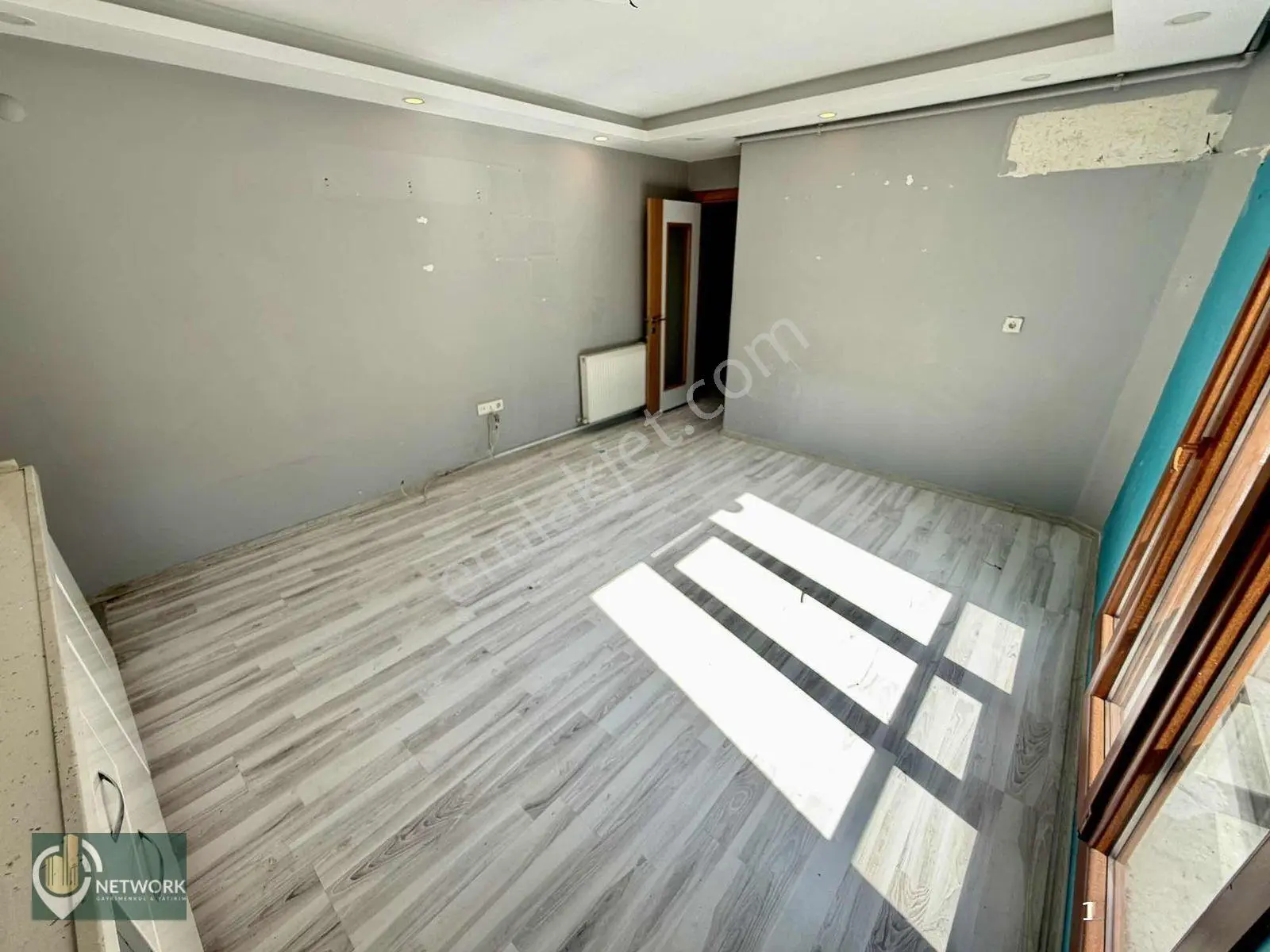 Kat Mülkiyetli 2+1 Kapalı Otoparklı Cadde Üzeri Ferah Daire — fotoğraf 5