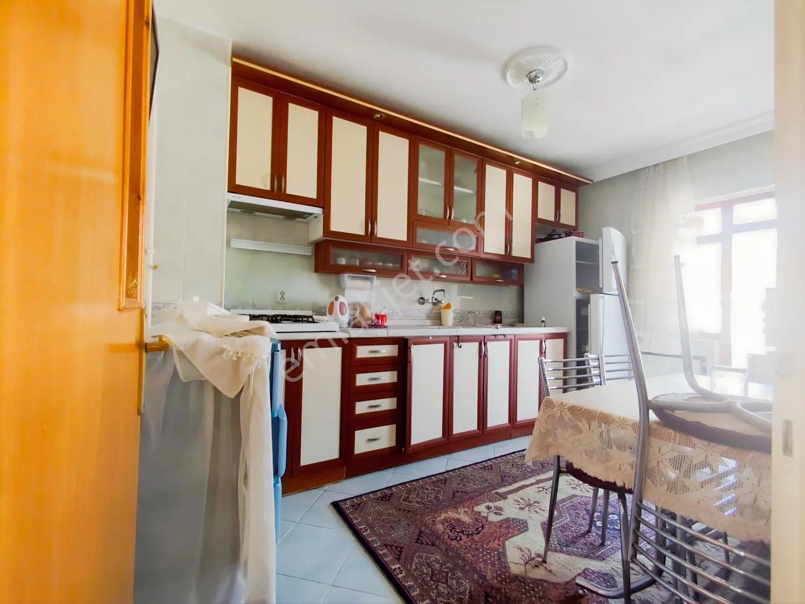 Yılmaz Gayrimenkulden Ön Cephe Geniş Metre Kare Güney Cephe 3+1. — fotoğraf 11