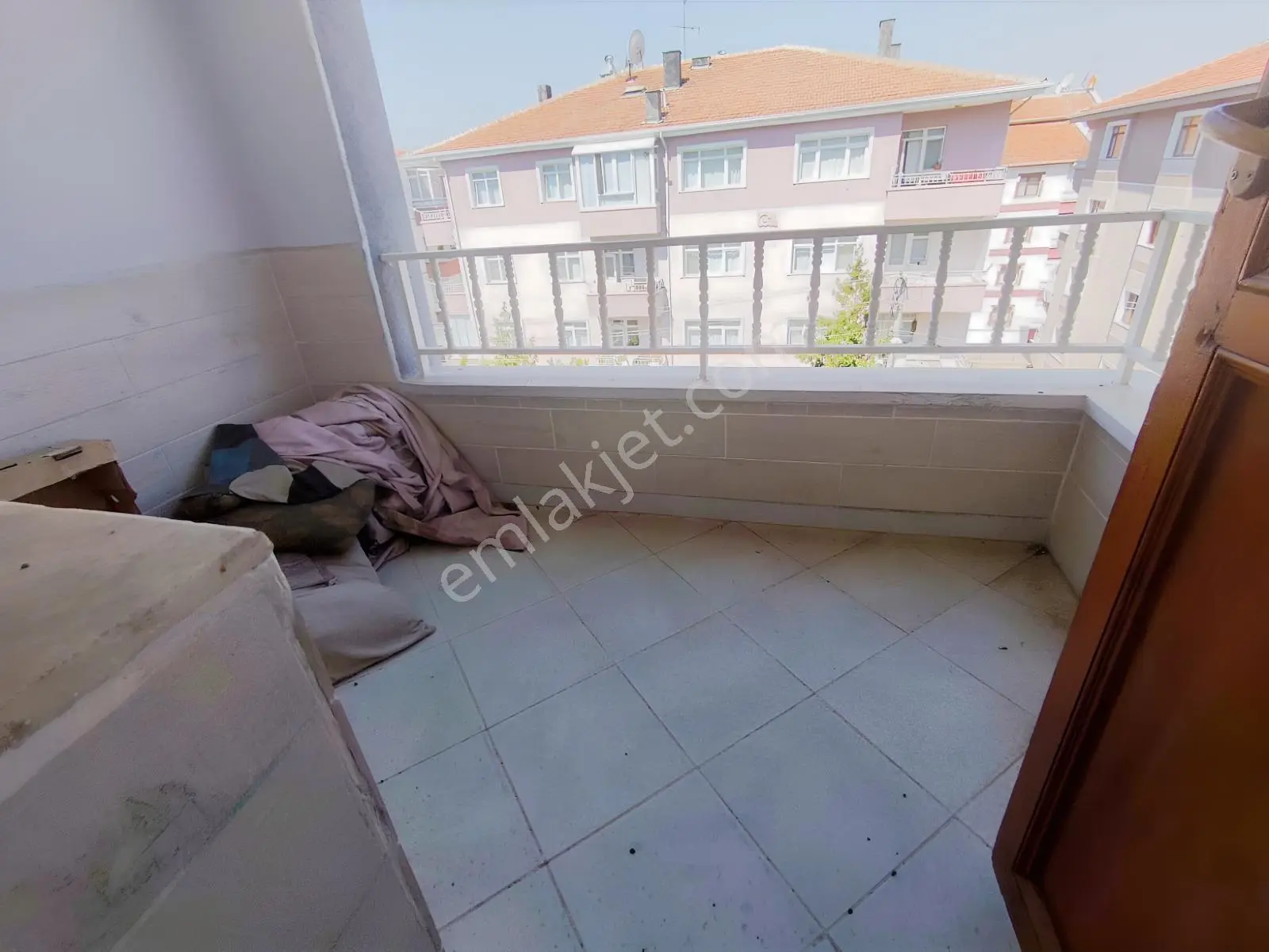 Yılmaz Gayrimenkulden Ön Cephe Geniş Metre Kare Güney Cephe 3+1. — fotoğraf 12