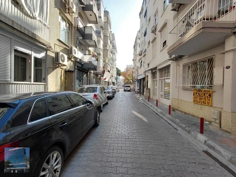 Karşıyaka Bahariyede Tadilatlık 2+1 Fırsat Daire!