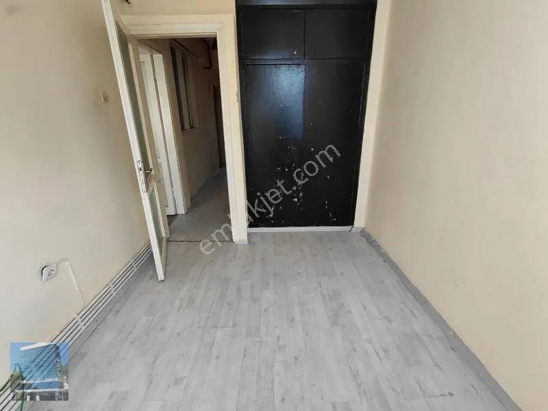 Karşıyaka Bahariyede Tadilatlık 2+1 Fırsat Daire! — fotoğraf 16