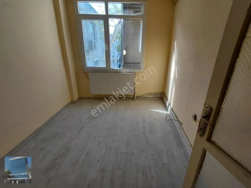 Karşıyaka Bahariyede Tadilatlık 2+1 Fırsat Daire! — fotoğraf 17
