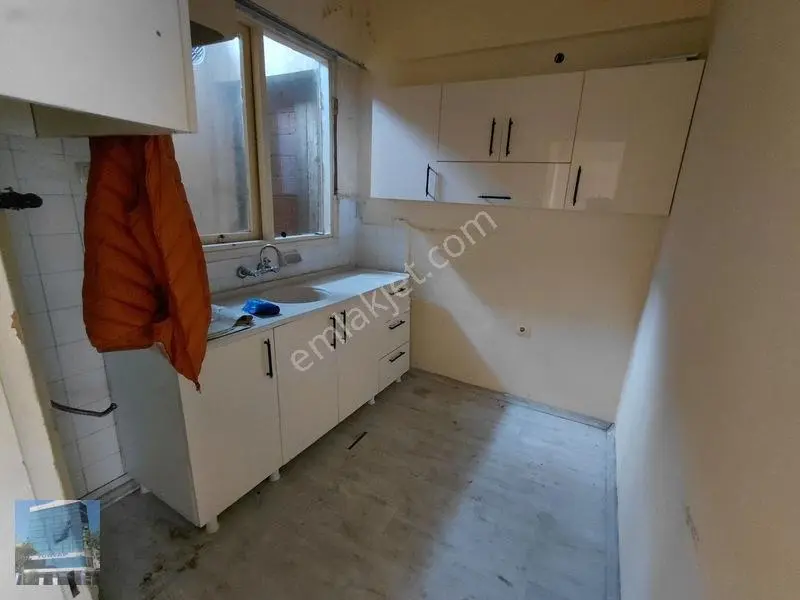 Karşıyaka Bahariyede Tadilatlık 2+1 Fırsat Daire! — fotoğraf 20
