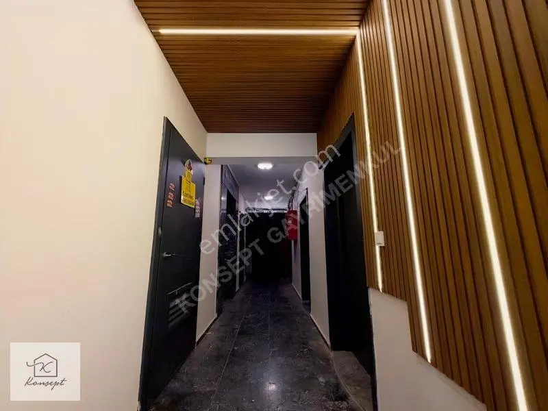 Konsept'den Site İçerisinde Teraslı Satılık 1+1 Daire — fotoğraf 4