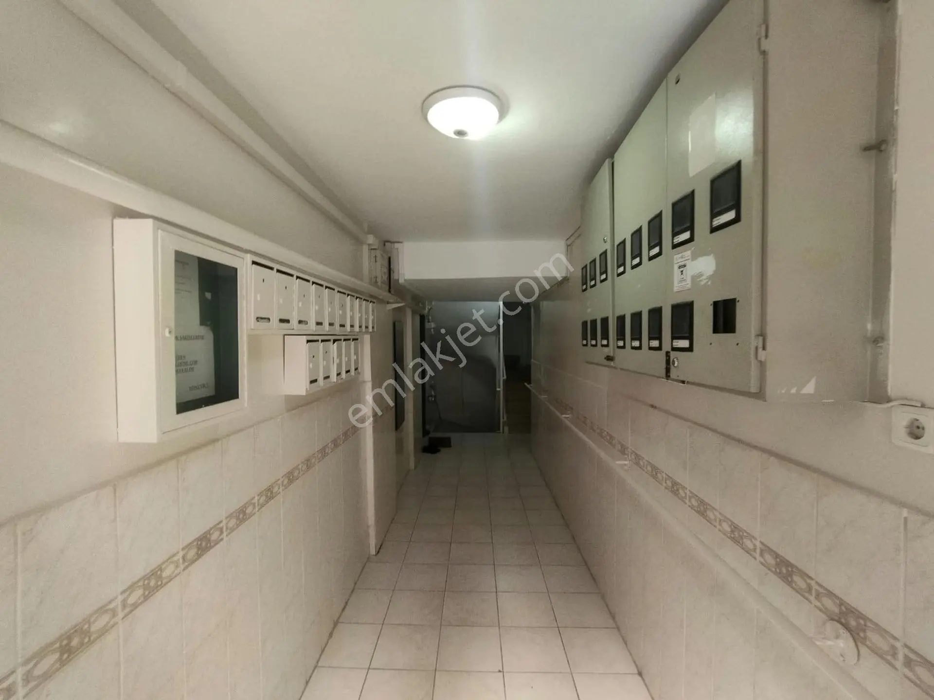 Balçova Ç.emeç Mh. Merkezi Konumda 2+1 Satılık Daire — fotoğraf 4