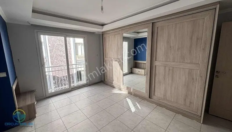Orçun Emlak'tan Kurudere Cad.arka Sokağında Amerikan Mutfak 2+1 — fotoğraf 5