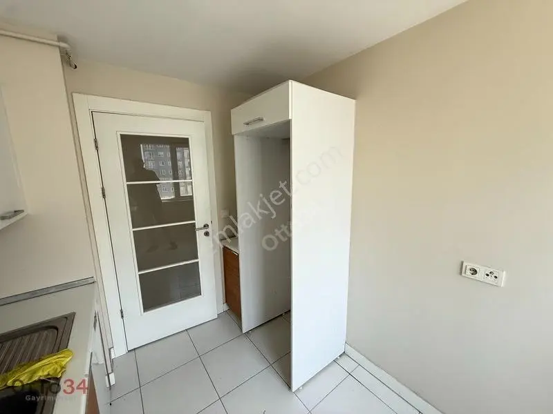 Otto34 'den İnnovia 3 Satılık 2+1 Havuz Cephe Boş Tadilatlı — fotoğraf 9