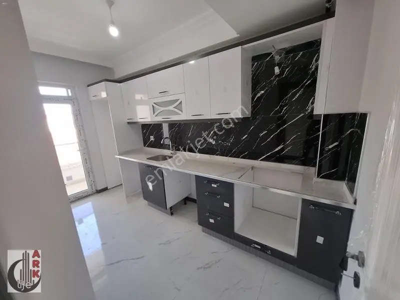 Ark Life'Dan Emek Mahallesi Dilek Caddesi Yakını 2+0 60M2