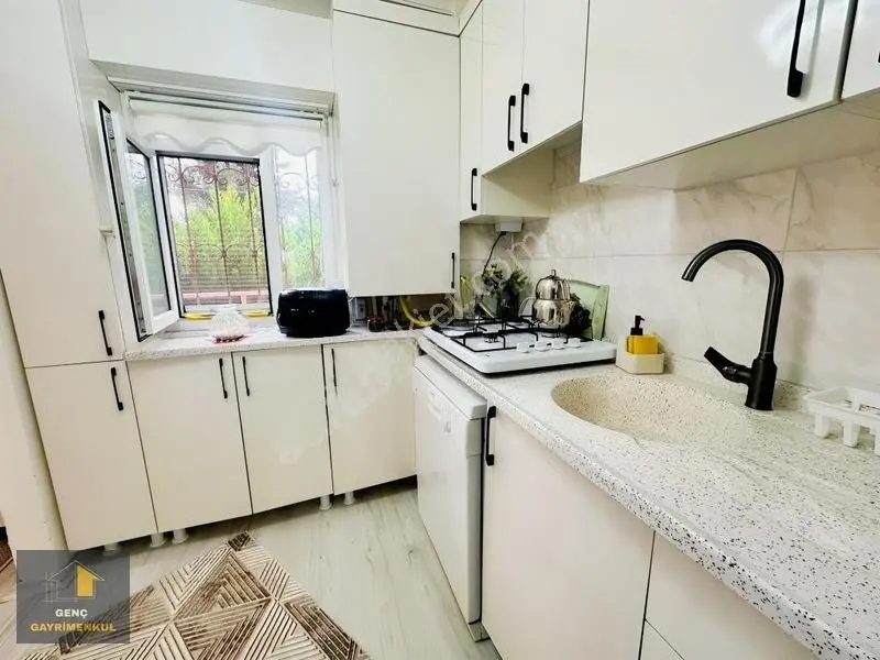 Denize Sıfır Site İçerisinde Masrafsız 2+1 Daire — fotoğraf 10