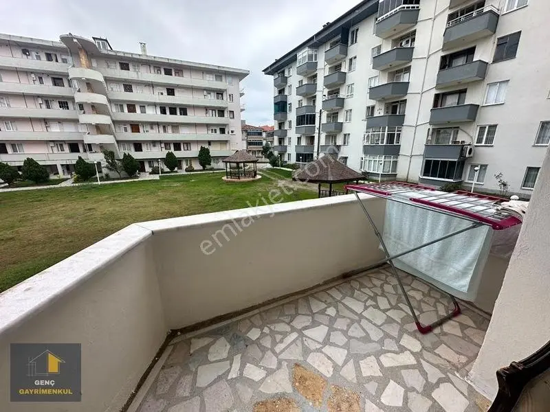 Denize Sıfır Site İçerisinde Masrafsız 2+1 Daire — fotoğraf 16