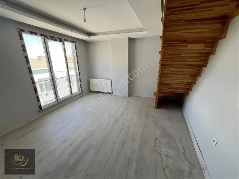 Has Seba'dan İnönü Mh 3+1 140m2 Kullanışlı Satılık Dubleks Daire — fotoğraf 2