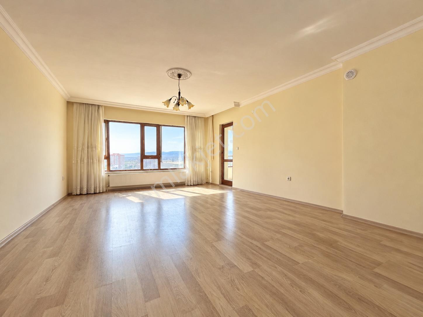 Alcı Mahallesinde Tapulu Ebeveyn Banyolu Geniş Arakat 3+1 Daire — fotoğraf 6