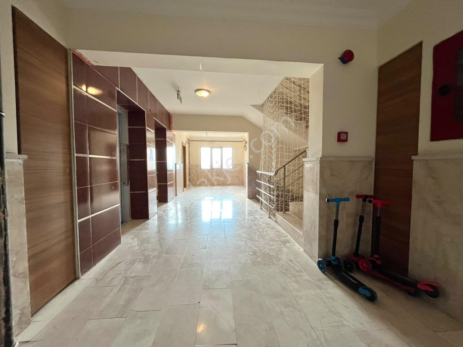 Alcı Mahallesinde Tapulu Ebeveyn Banyolu Geniş Arakat 3+1 Daire — fotoğraf 19