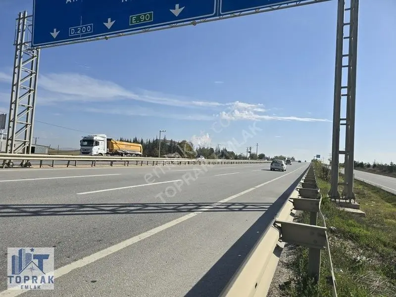 Bursa Yolu'nda 1187m² Köşe Parsel, 2 Villa İmarlı Arsa — fotoğraf 5