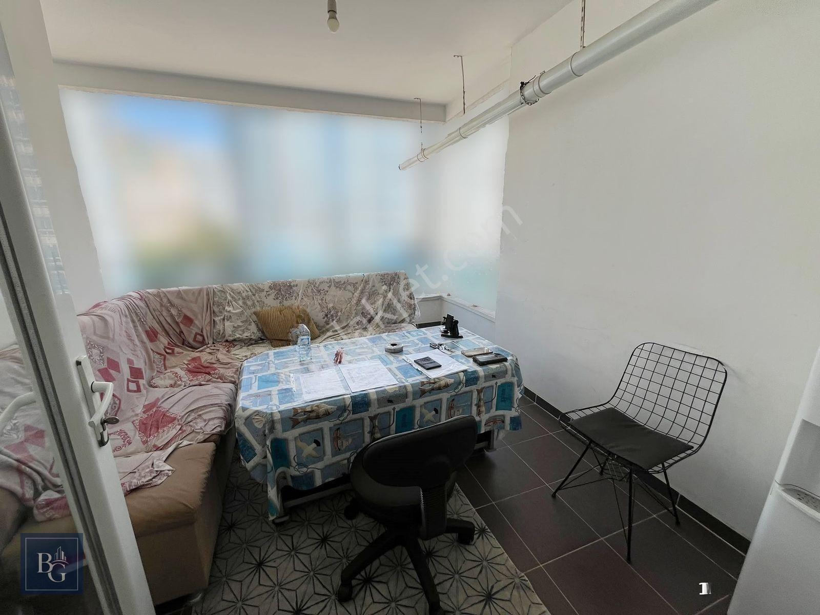 Ege'de Fırsat Daire!! Cadde Üzerinde Masrafsız Ara Kat 150m² 3+1 — fotoğraf 3