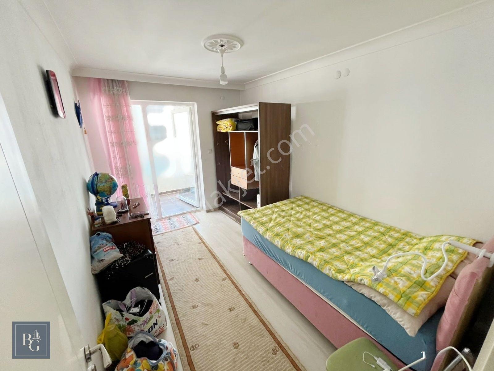 Ege'de Fırsat Daire!! Cadde Üzerinde Masrafsız Ara Kat 150m² 3+1 — fotoğraf 10