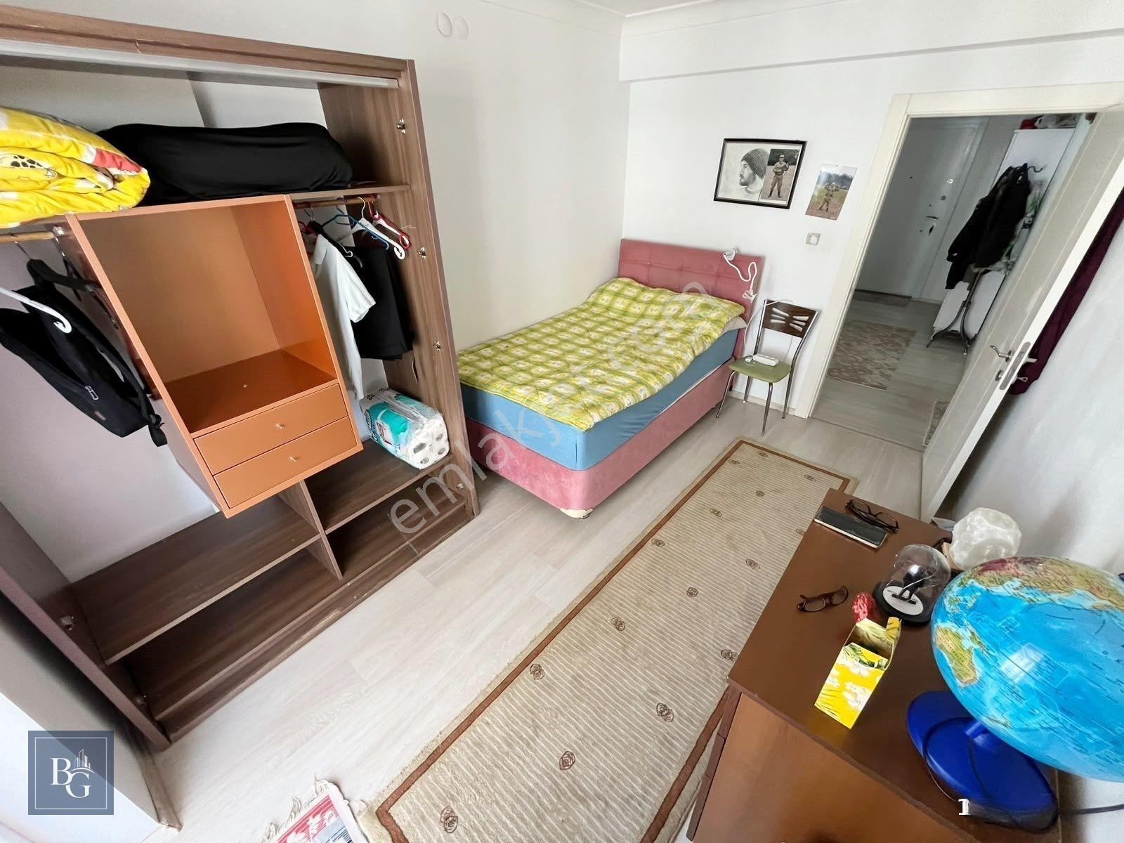 Ege'de Fırsat Daire!! Cadde Üzerinde Masrafsız Ara Kat 150m² 3+1 — fotoğraf 11