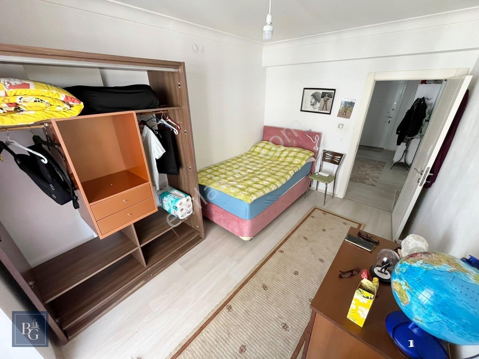 Ege'de Fırsat Daire!! Cadde Üzerinde Masrafsız Ara Kat 150m² 3+1 — fotoğraf 12