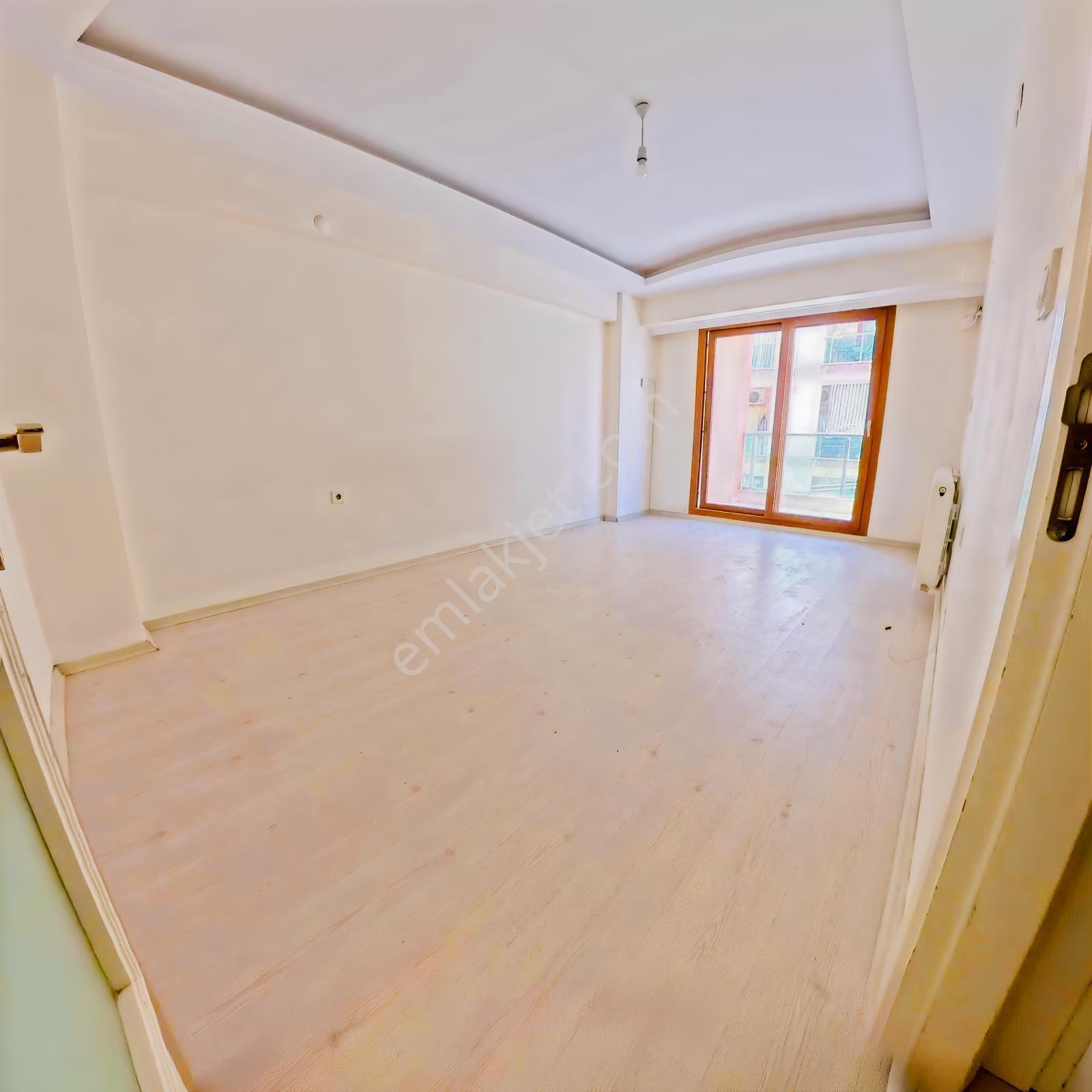Ordu Bulvarı Arka Sokağı | Satılık 2+1 | Arakat | Geniş Balkon — fotoğraf 5