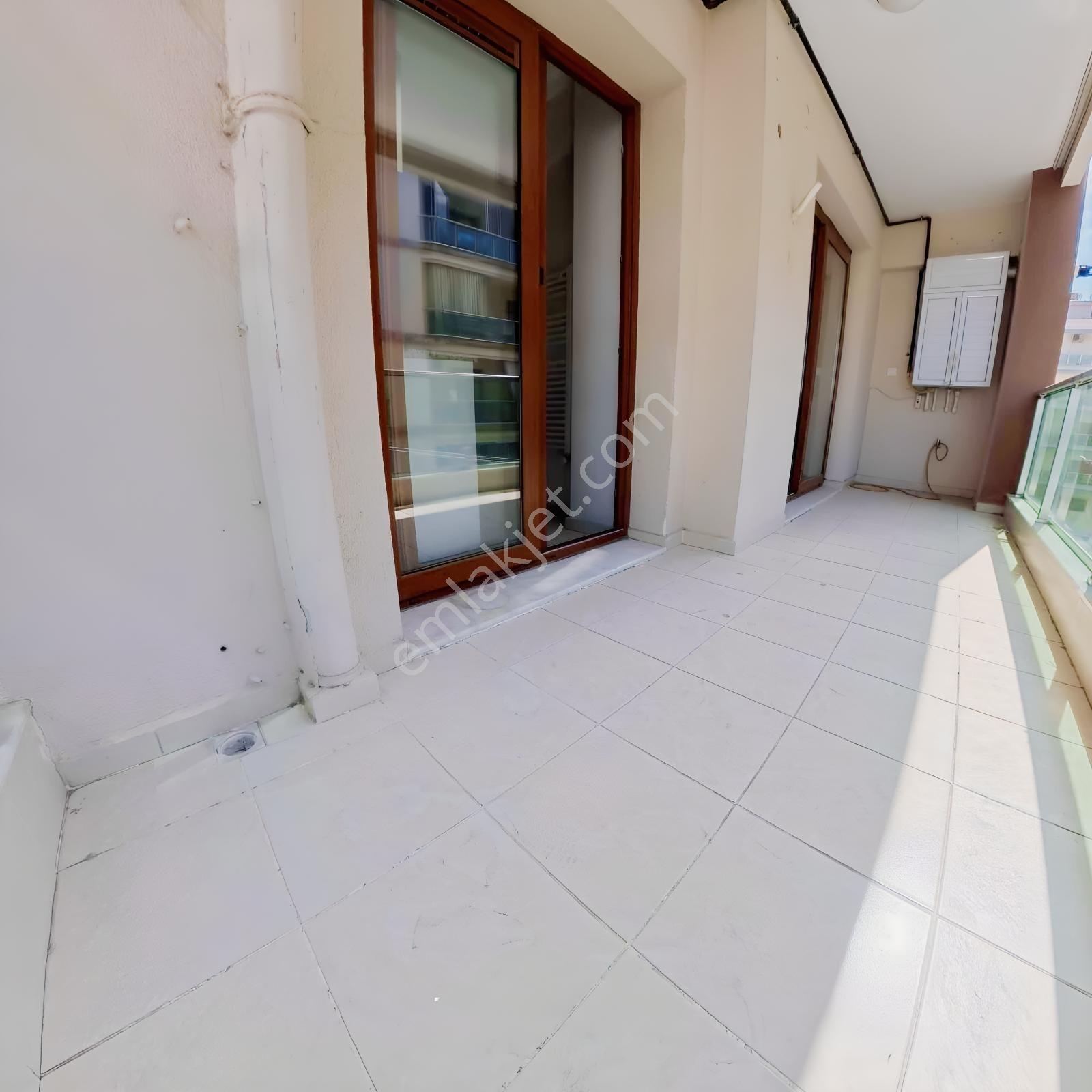 Ordu Bulvarı Arka Sokağı | Satılık 2+1 | Arakat | Geniş Balkon — fotoğraf 8