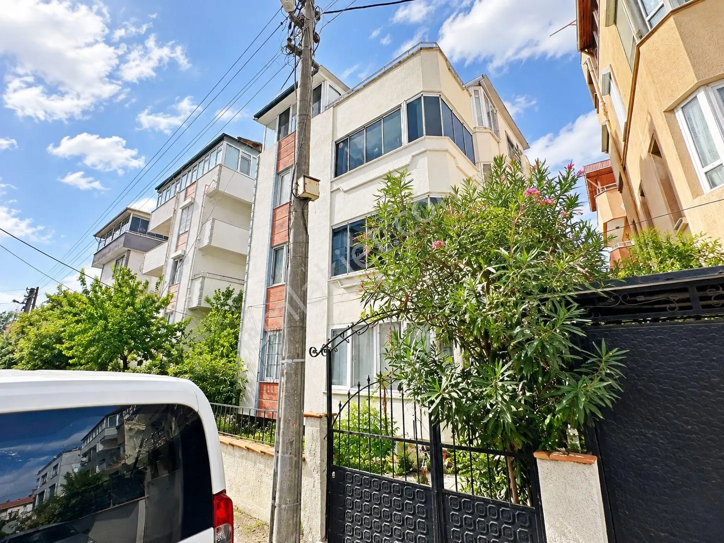 Yetkisi Aktif'ten Akçay'da Satılık Denize 200mt Öncephe Arakat Masrafsız 2+1 Daire — fotoğraf 3