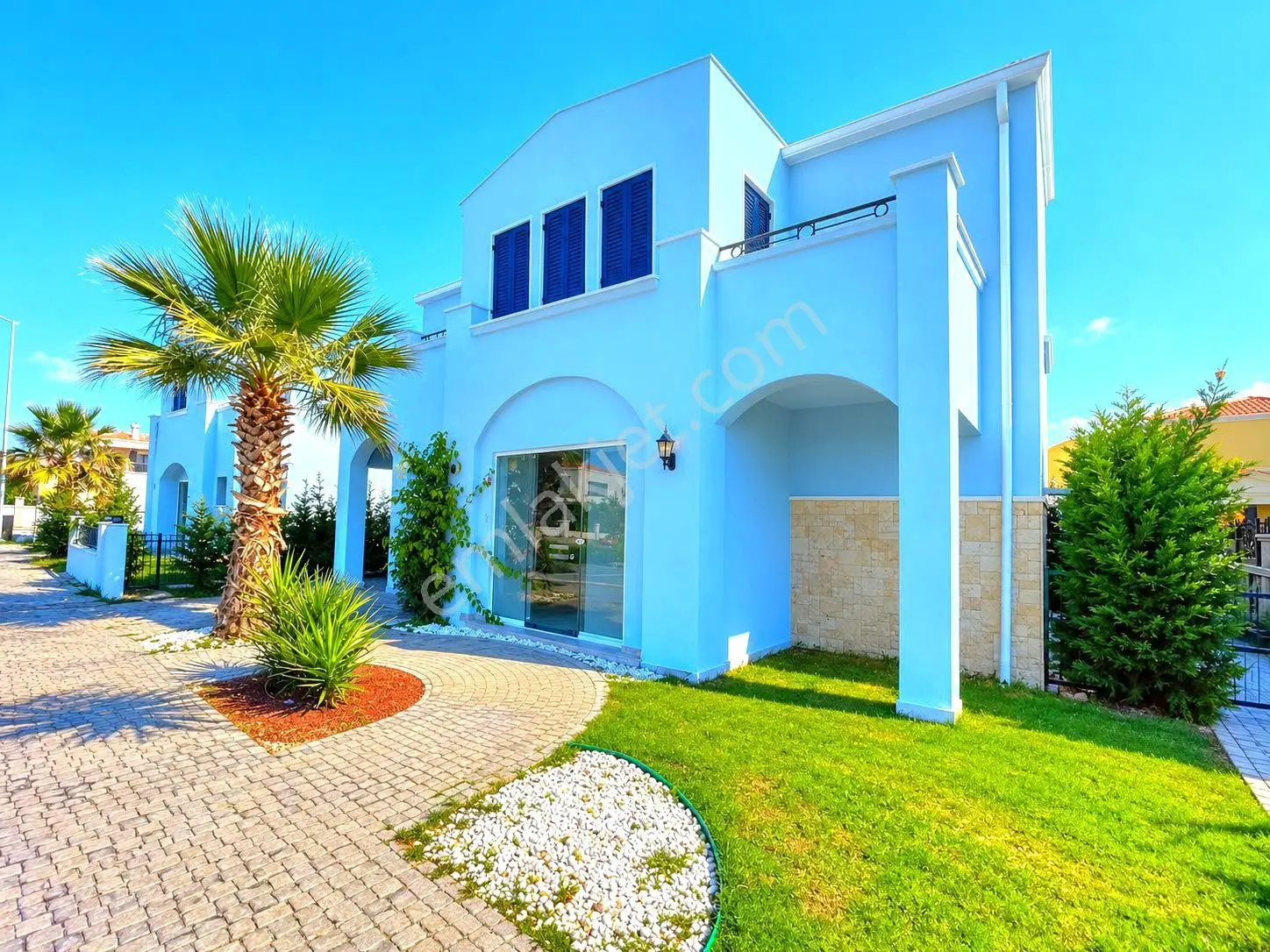 Kuşadasının En Elit Bölgesinde Plaja Ve Avm'lere Yakın Özel Havuzlu Tek Müstakil 4+1 Villa — fotoğraf 3