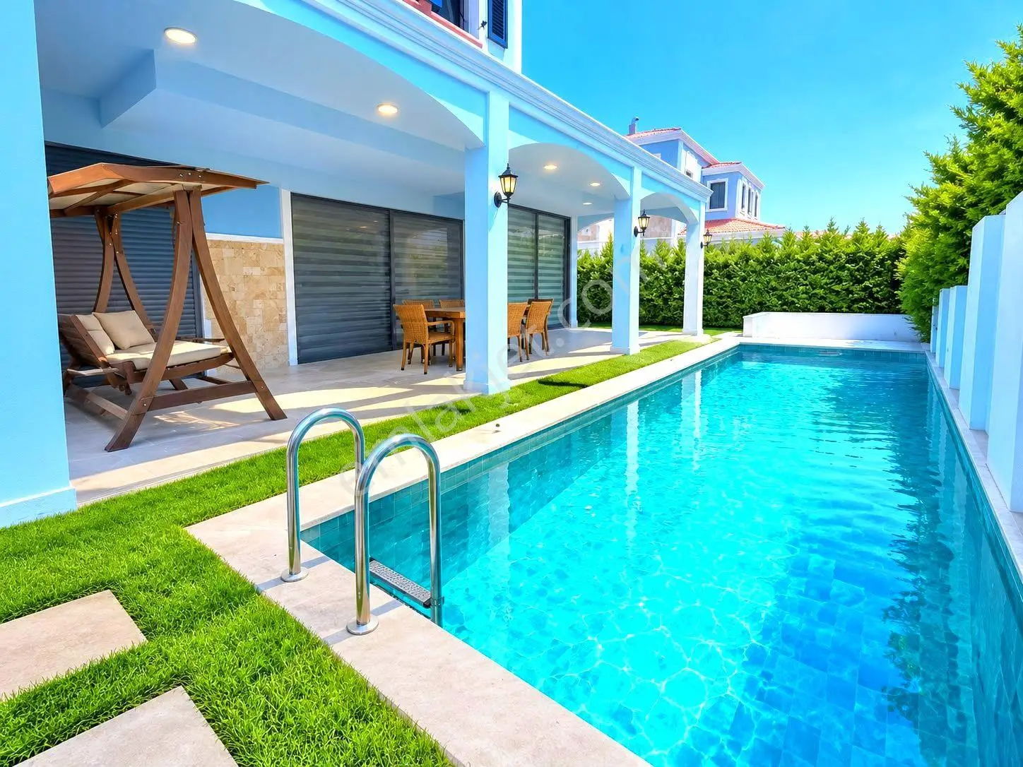 Kuşadasının En Elit Bölgesinde Plaja Ve Avm'lere Yakın Özel Havuzlu Tek Müstakil 4+1 Villa — fotoğraf 4