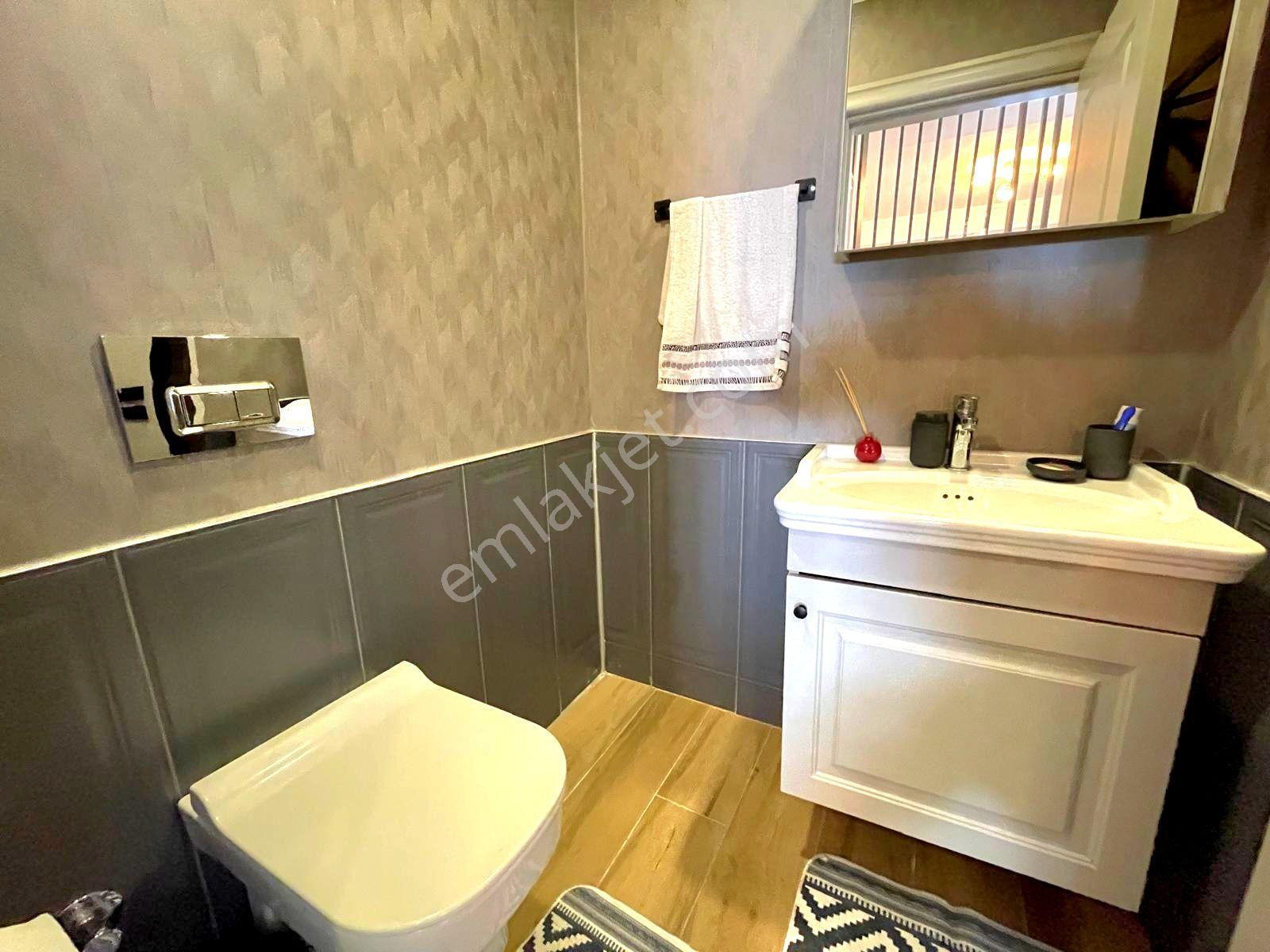 Kuşadasının En Elit Bölgesinde Plaja Ve Avm'lere Yakın Özel Havuzlu Tek Müstakil 4+1 Villa — fotoğraf 20