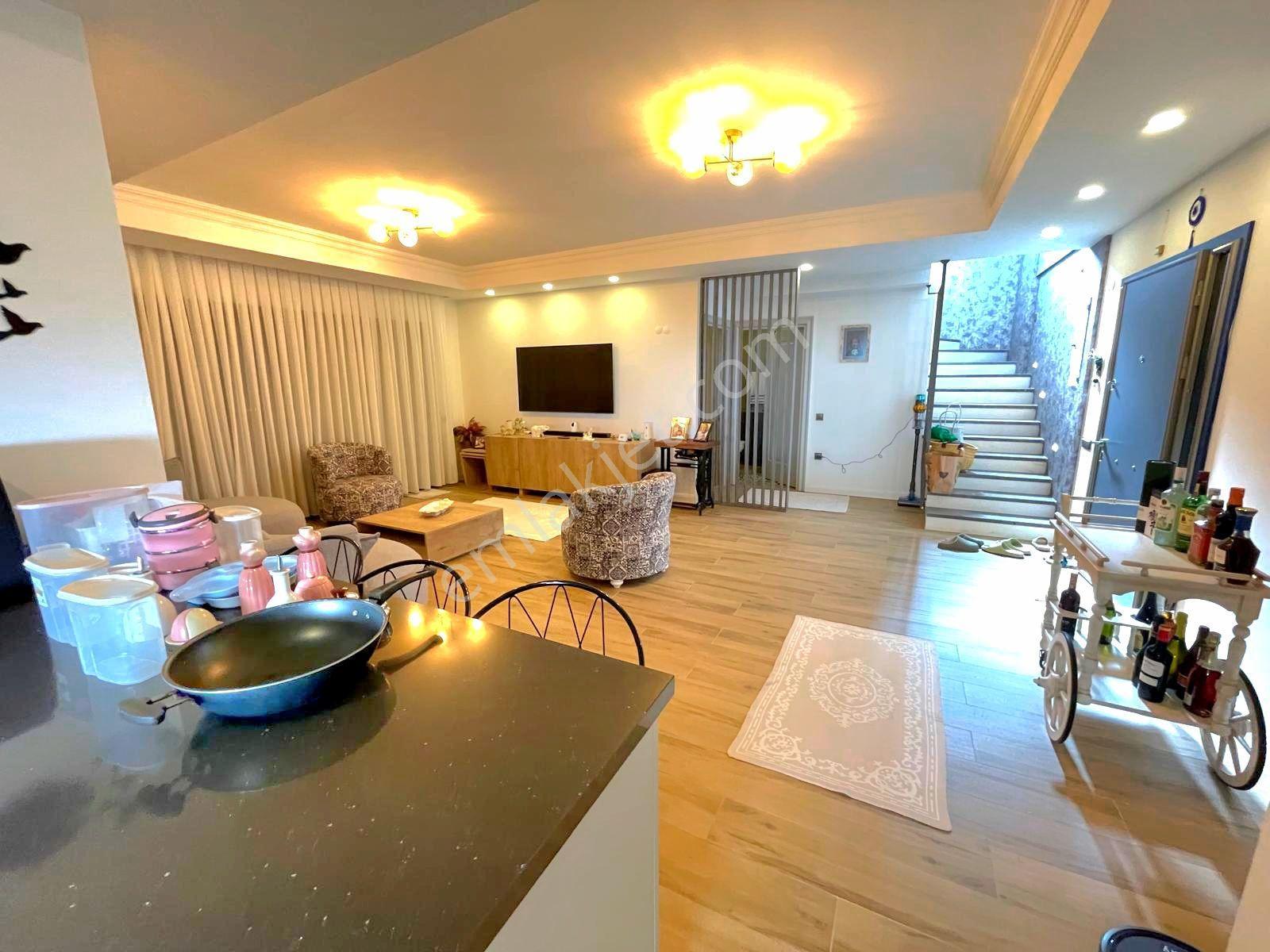 Kuşadasının En Elit Bölgesinde Plaja Ve Avm'lere Yakın Özel Havuzlu Tek Müstakil 4+1 Villa — fotoğraf 22