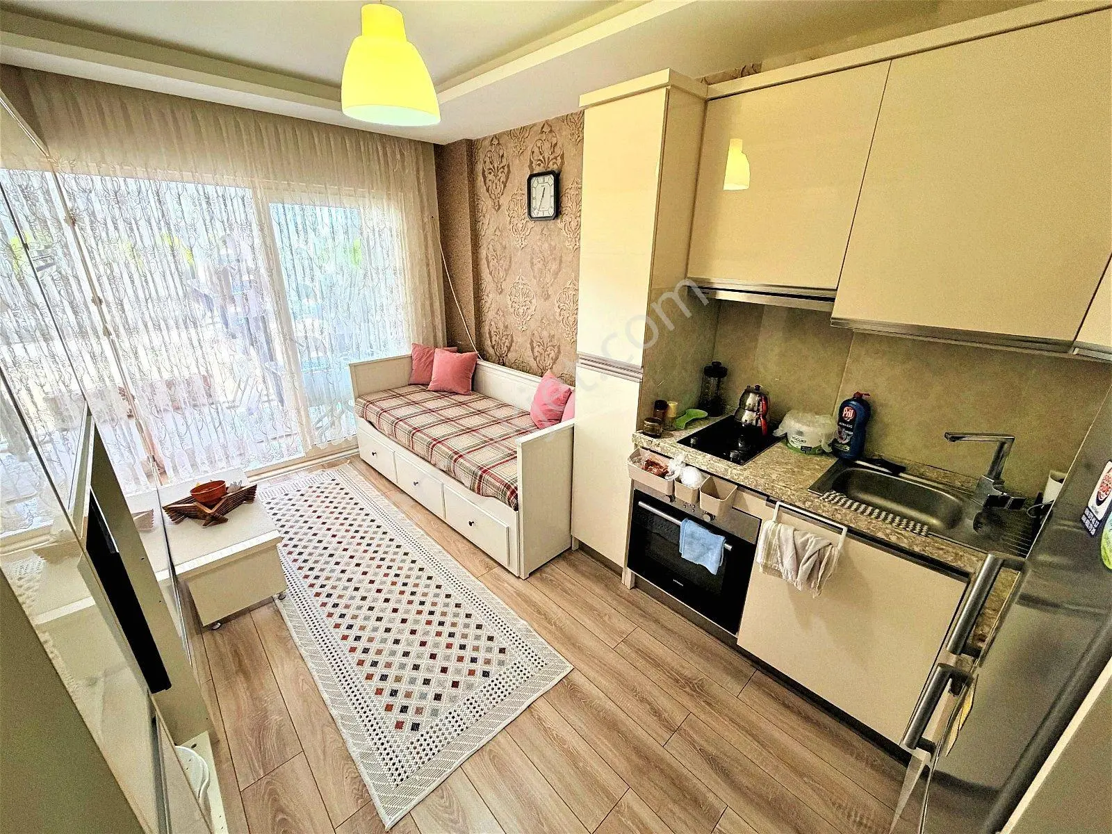 Aktif'ten Akçay'da Satılık Yüzme Havuzlu, Kapalı Otoparklı Full Eşyalı 1+0 Daire — fotoğraf 5