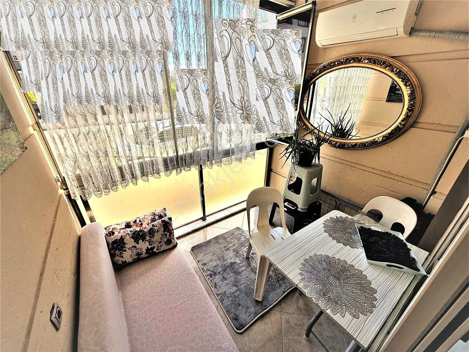 Aktif'ten Akçay'da Satılık Yüzme Havuzlu, Kapalı Otoparklı Full Eşyalı 1+0 Daire — fotoğraf 7