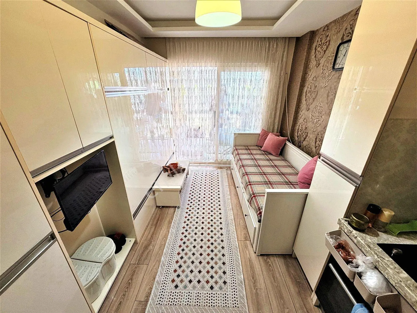 Aktif'ten Akçay'da Satılık Yüzme Havuzlu, Kapalı Otoparklı Full Eşyalı 1+0 Daire — fotoğraf 13