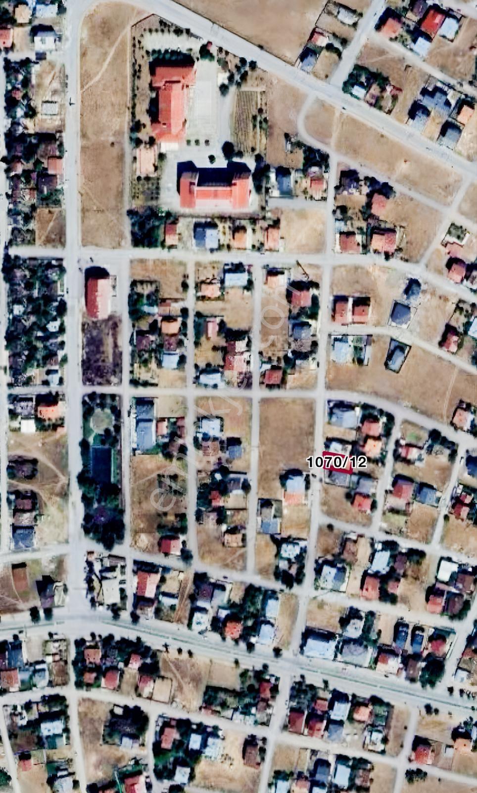 Sivas Ozan Emlak'tan Karşıyaka'da Satılık 284 M² Arsa — fotoğraf 2