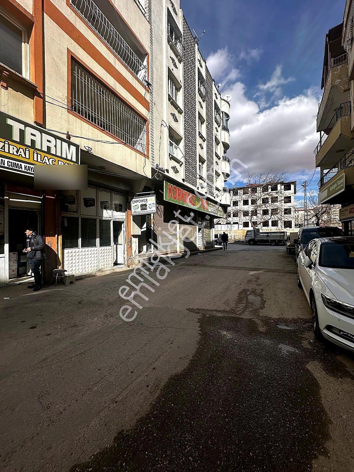 Şehitkamil Selahattin Eyyubi'de Ana Caddeye Yakın Altı Ambarlı 3 Katlı Müstakil Bina — fotoğraf 21
