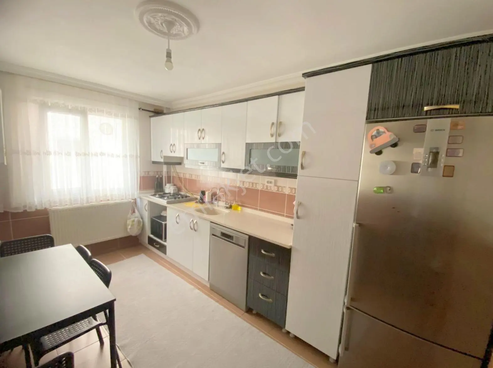 Mertcan'dan Metro 3dk Hastane 5dk Yürüme Ara Kat Balkonlu 2+1 — fotoğraf 7