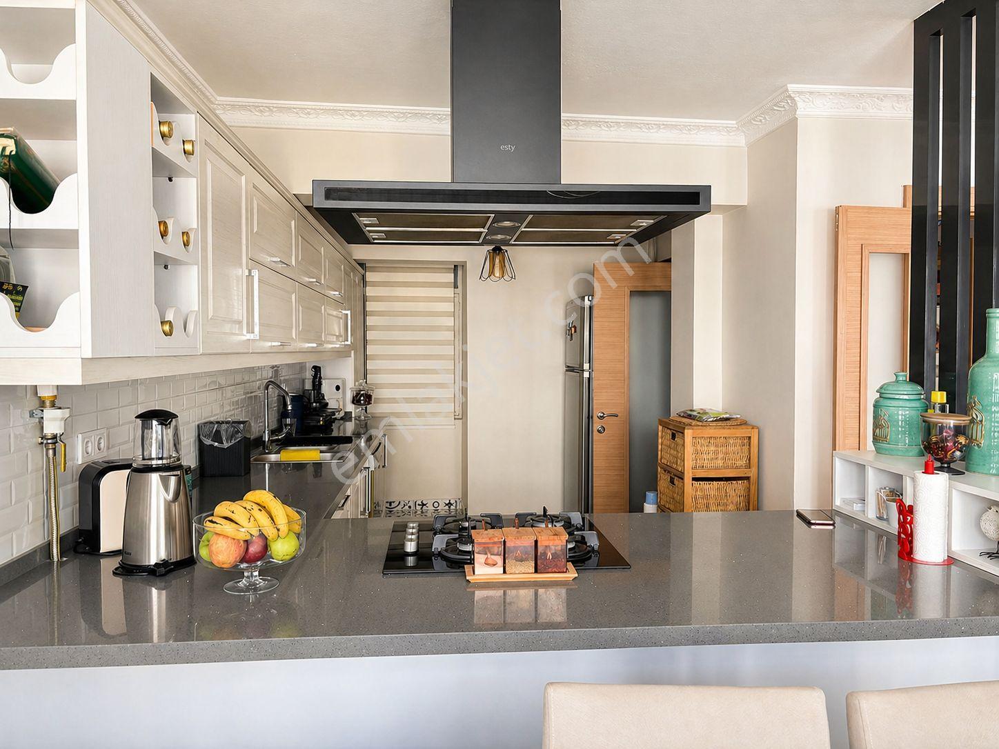 Mithatpaşa Caddesi, Prestijli Lokasyon, Şık Ve Ferah Arakat 3+1 — fotoğraf 9