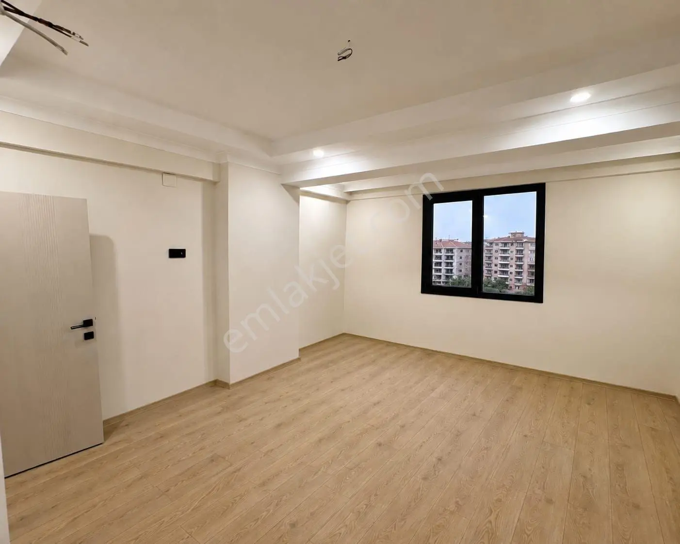Beylikdüzü Barış Mah 3+1 140m2 Satılık Daire — fotoğraf 3