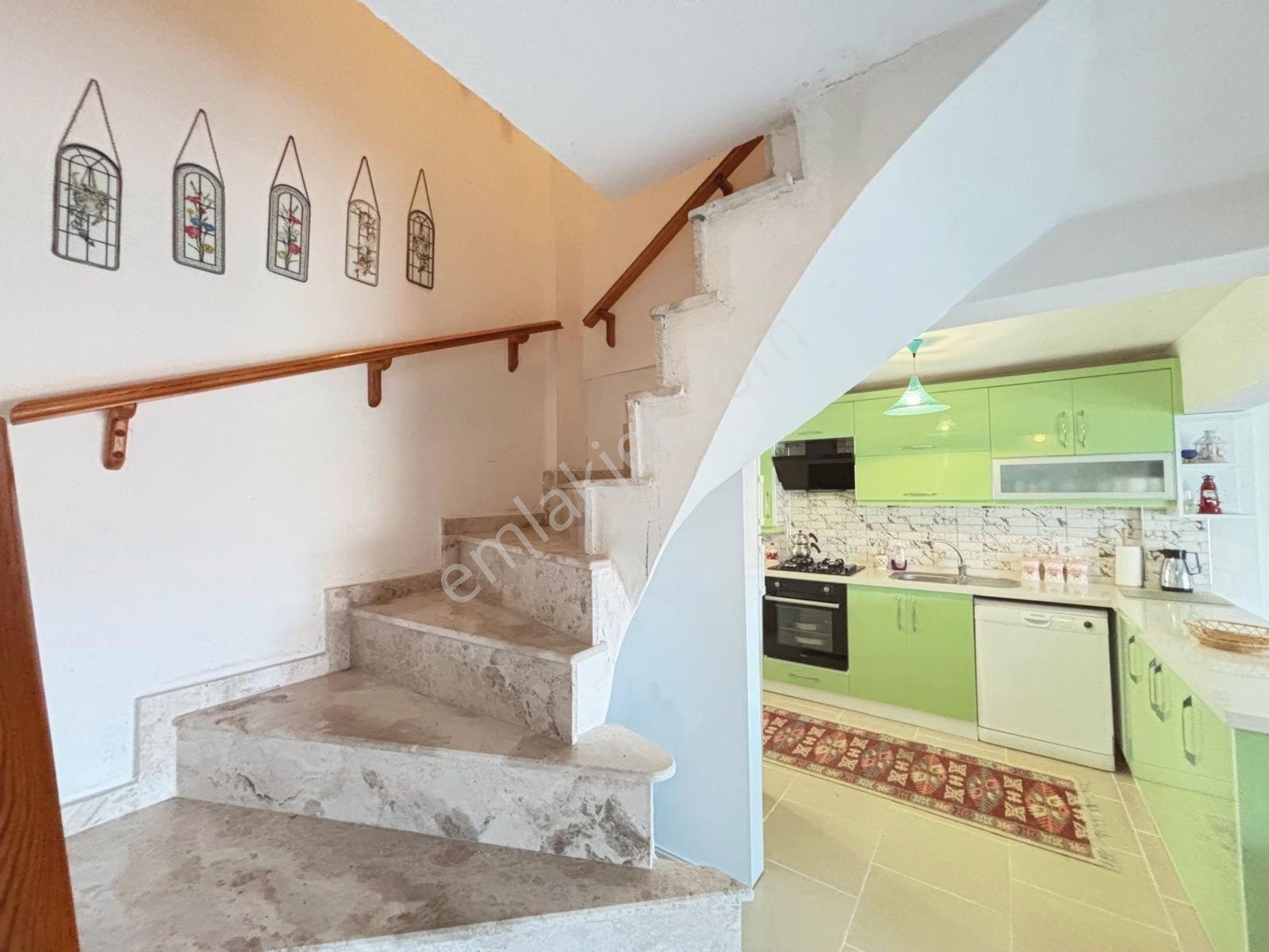 Yeni Foça Burunucunda 3+1 Dubleks Villa — fotoğraf 13