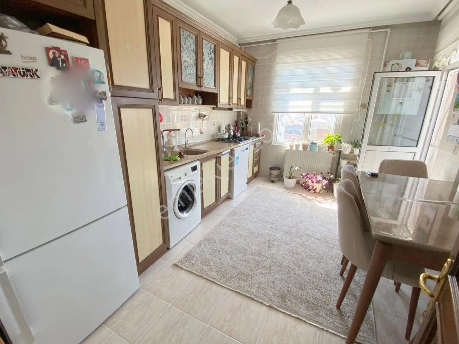 Mertcan'dan Ramazanoğlu Mah. Caddeye 2dk 25m2 Arsa Tapulu 2+1 — fotoğraf 3