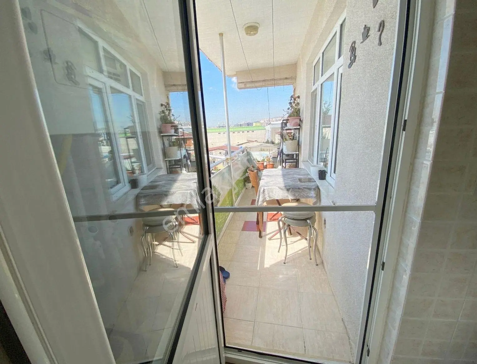 Mertcan'dan Ramazanoğlu Mah. Caddeye 2dk 25m2 Arsa Tapulu 2+1 — fotoğraf 4