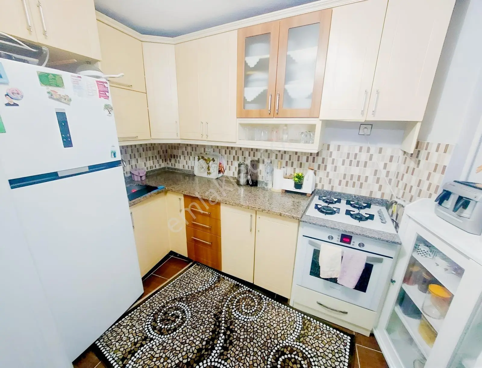 Köprü Emlak'tan Satılık 1+1 Masrafsız Giriş Altı Daire — fotoğraf 9