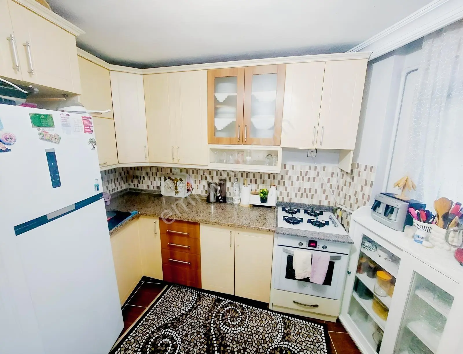 Köprü Emlak'tan Satılık 1+1 Masrafsız Giriş Altı Daire — fotoğraf 11