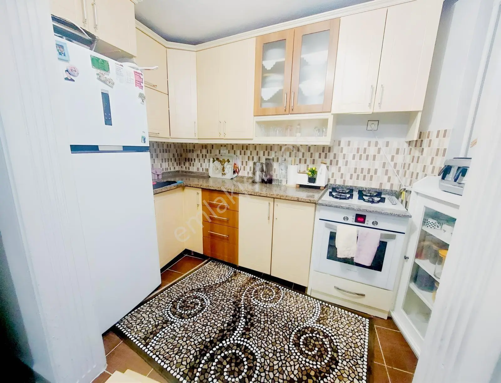 Köprü Emlak'tan Satılık 1+1 Masrafsız Giriş Altı Daire — fotoğraf 12