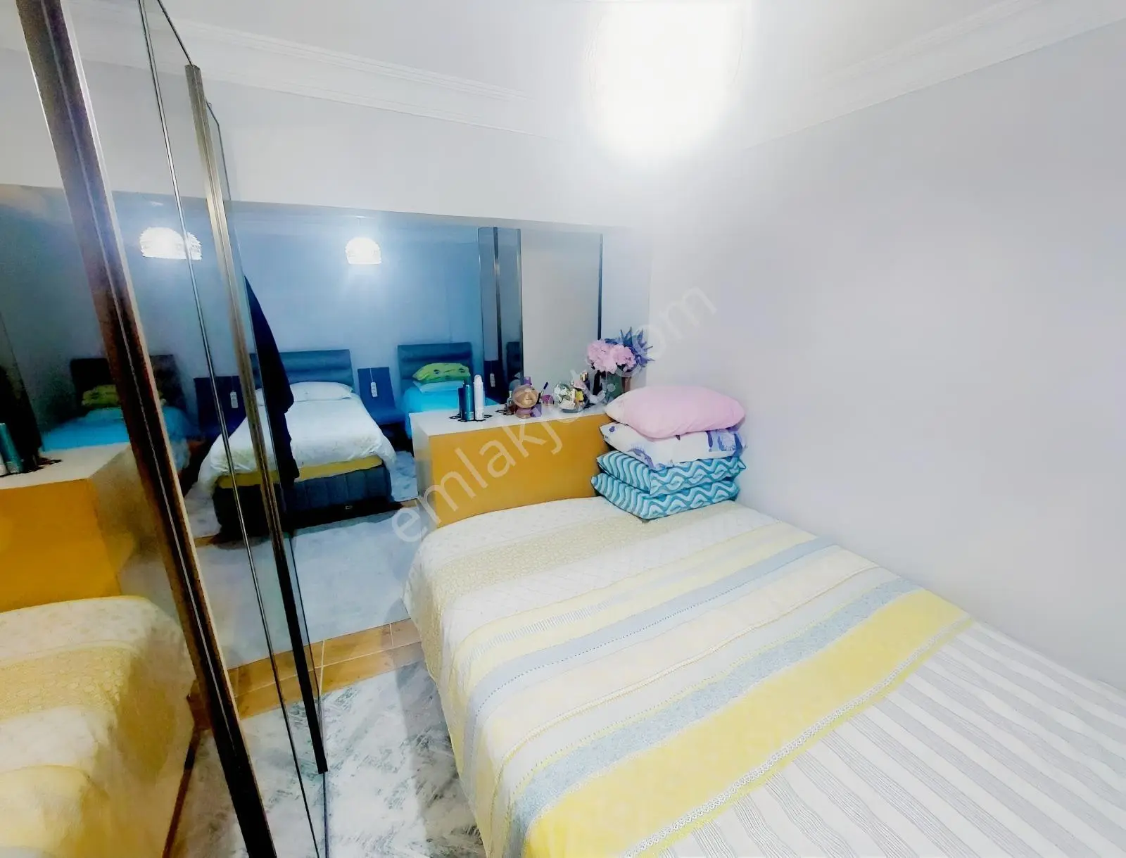 Köprü Emlak'tan Satılık 1+1 Masrafsız Giriş Altı Daire — fotoğraf 19