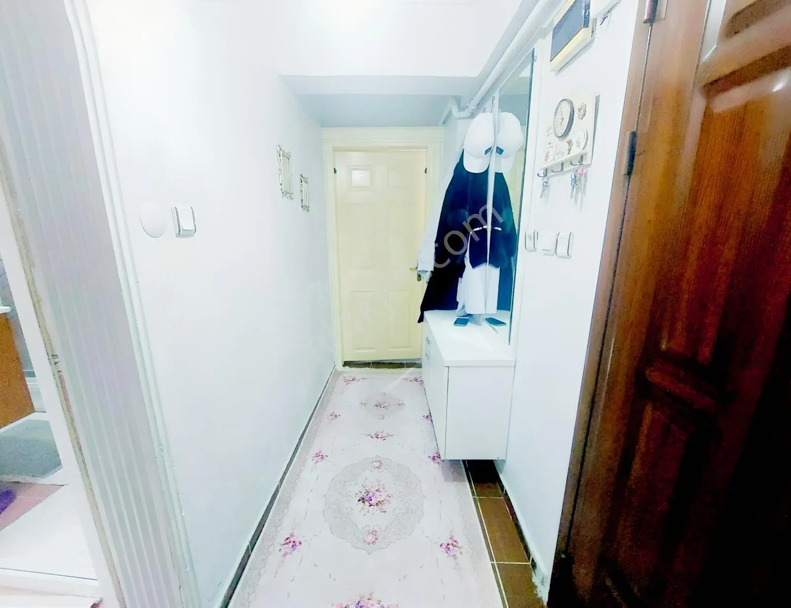 Köprü Emlak'tan Satılık 1+1 Masrafsız Giriş Altı Daire — fotoğraf 23