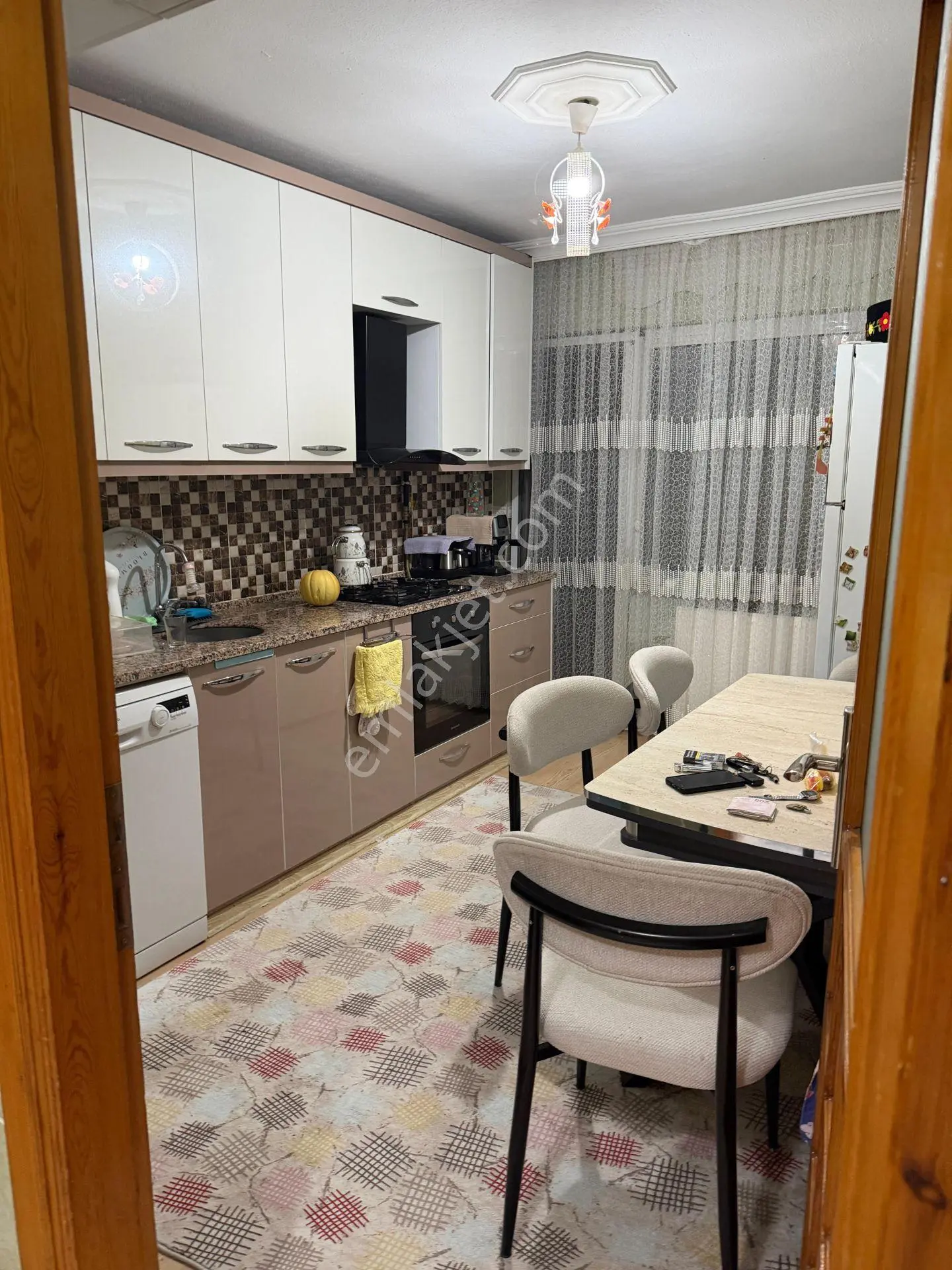 Mutlu Mahallesi 3+1 120M2 4 Katlının 2 Katı Özelikli Petek Kombili Çift Cephe Ka...