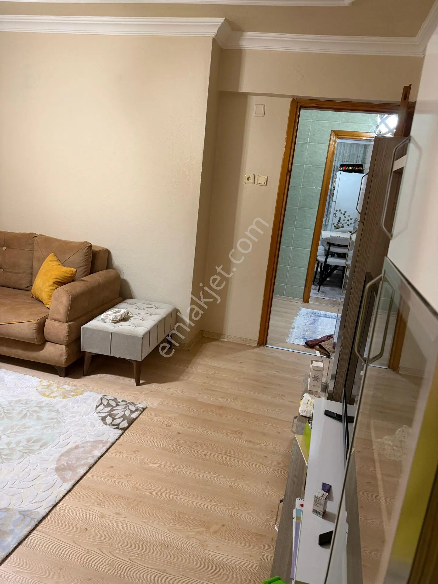 Mutlu Mahallesi 3+1 120m2 4 Katlının 2 Katı Özelikli Petek Kombili Çift Cephe Karanlık Yok Balkon — fotoğraf 9